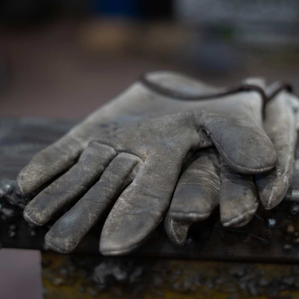 dirty-work-gloves-1000px